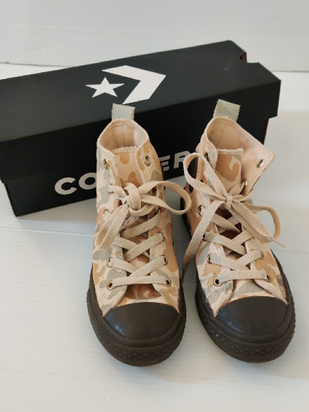 Converse Kids Low Top Sneakers in Tan Camo and Brown